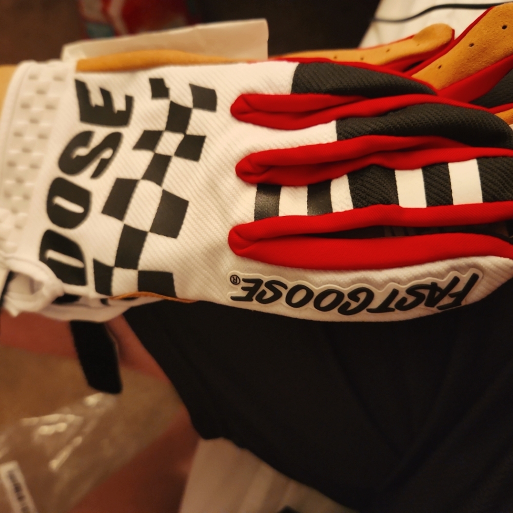 Dirtbike gloves